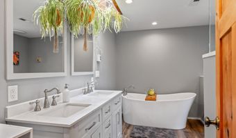 733 NW Saginaw Ave, Bend, OR 97703