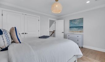 33 Amherst Dr, Bayville, NJ 08721