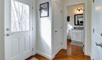 26 Kensington Way, Johnston, RI 02919