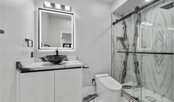 7460 E Hummingbird Cir, Anaheim, CA 92808