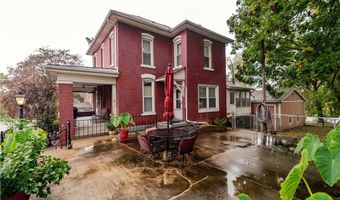 212 N 9th St, Atchison, KS 66002