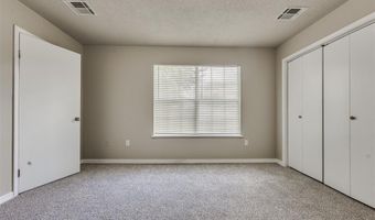 6617 NW 31st St, Bethany, OK 73008