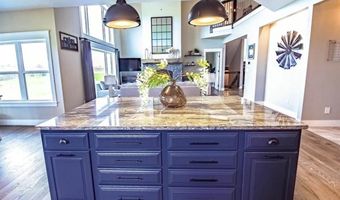 9174 207th Ave, Anamosa, IA 52205