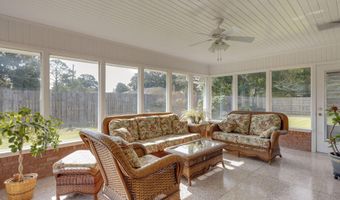 1215 N State St, Abbeville, LA 70510