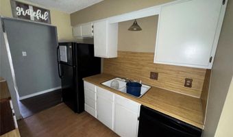 412 7th St, Barling, AR 72923