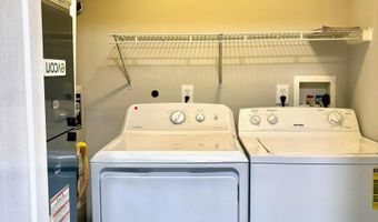 27 Oyster Bay G, Absecon, NJ 08201