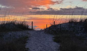 15 Carousel Ter, Alligator Point, FL 32346