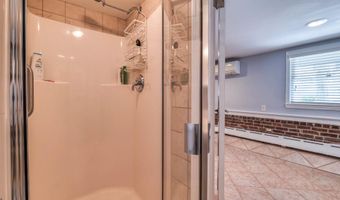 16 N Aberdeen, Atlantic City, NJ 08401