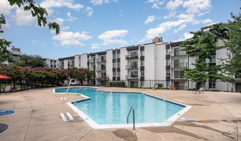 75 S REYNOLDS St 411, Alexandria, VA 22304