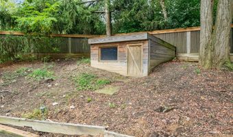 3735 Tremont Ln, Ann Arbor, MI 48105