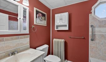 108 W 2ND St, Alburtis, PA 18011