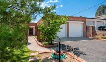 929 AVENIDA ESTRELLITA NE, Albuquerque, NM 87110