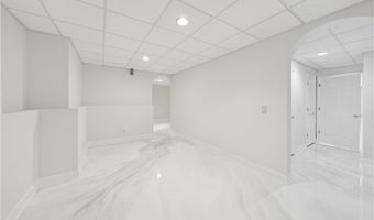 675 FALLS LAKE Dr, Alpharetta, GA 30022