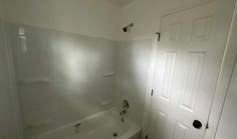 1147 Triple Hl, Macon, GA 31206