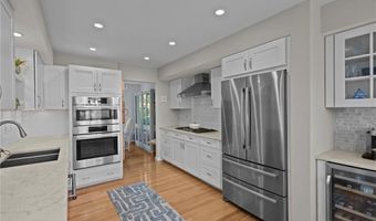 14 Fox Dr 14, Narragansett, RI 02882