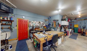 1906 Greenwood Dr, Albert Lea, MN 56007