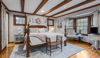 107 Overlook Rd, Andover, NJ 07860