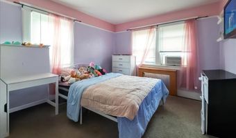 14 Magnolia St, Bergenfield, NJ 07621