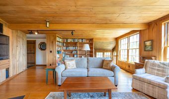 57 Darling Ln, Barnet, VT 05821