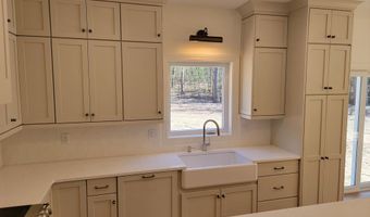 941 High Rd, Berlin, CT 06037