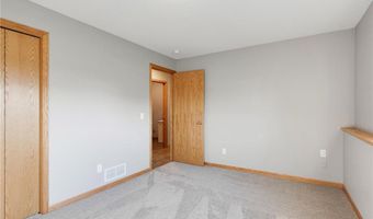 215 Ash St E, Annandale, MN 55302