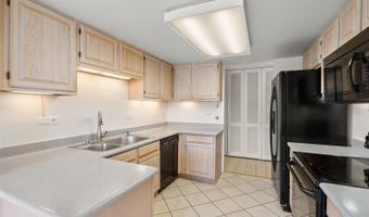 250 Kawaihae St 15C, Honolulu, HI 96825
