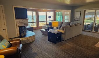 3019 1st St, Arnolds Park, IA 51331