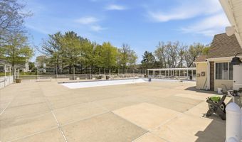 5 ELM Ct, Barnegat, NJ 08005