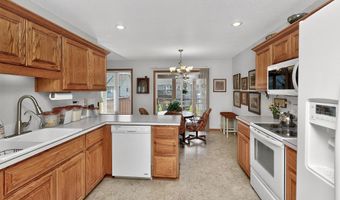 842 Lindsay Ct SW, Altoona, IA 50009