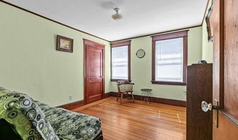 32 Thurston Ave A, Newport, RI 02840