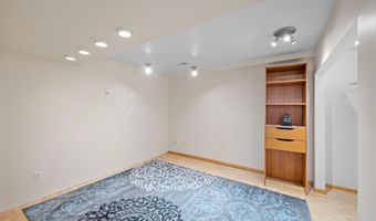 904 Elm St, Auburn, IN 46706