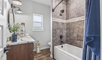 2215 Deepwood Dr, Alma, AR 72921