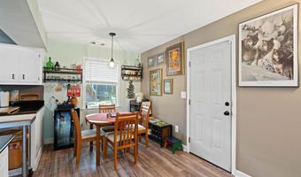 1 Country Manor Rd, Beaufort, SC 29906