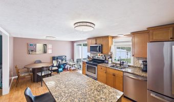 19 Deerwood Dr B, Amherst, NH 03031