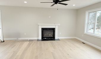 3 Memory Ln, Billerica, MA 01821