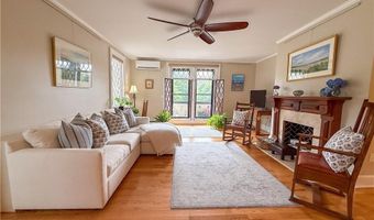 35 Chastellux Ave I, Newport, RI 02840