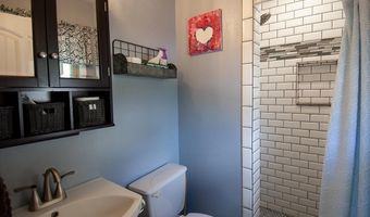 922 ARAPAHO St, Cheyenne, WY 82009