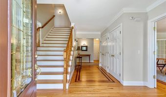 1 Mallard Cove Way, Barrington, RI 02806