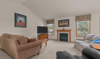 W5862 GERANIUM Drive, Appleton, WI 54915