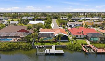 831 CHIPAWAY Dr, Apollo Beach, FL 33572