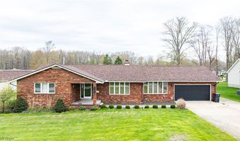 1584 Hemlock Dr, Ashtabula, OH 44004