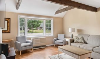 2 Cortland Cir, Bangor, ME 04401
