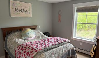 48 Mountain View Dr, Auburn, ME 04210
