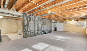 2801 Waterfront Ave, Algonquin, IL 60102