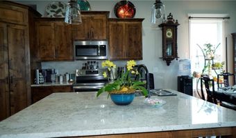 6418 N 141st St, Basehor, KS 66007