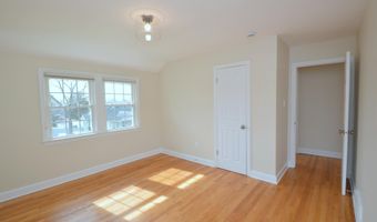 2441 N MCKINLEY St, Arlington, VA 22207