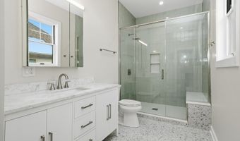 926 E Crest Ave, Addison, IL 60101