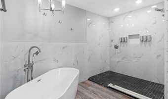 6604 DOLPHIN COVE Dr, Apollo Beach, FL 33572