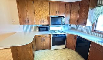 1215 NE 24th Ave, Aberdeen, SD 57401