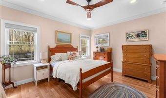 40 Lloyd Bowen Ct, Glocester, RI 02814